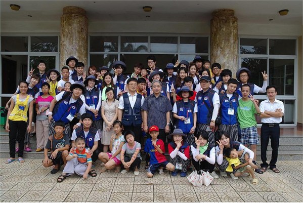 Tổng kết và trao chứng nhận cho 30 sinh viên trường Đại học ChonBuk.