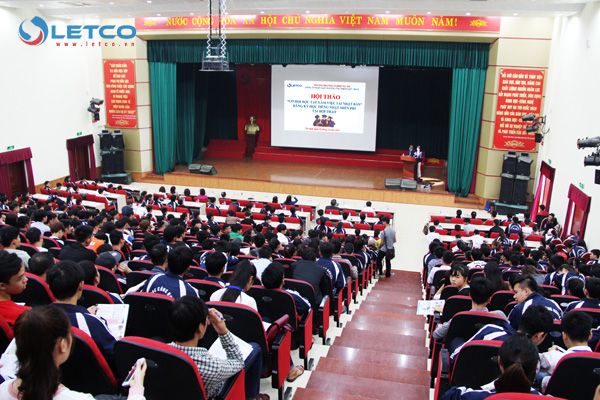 sinh vien dh cong nghiep ha noi voi ngay hoi dang ky hoc tieng nhat