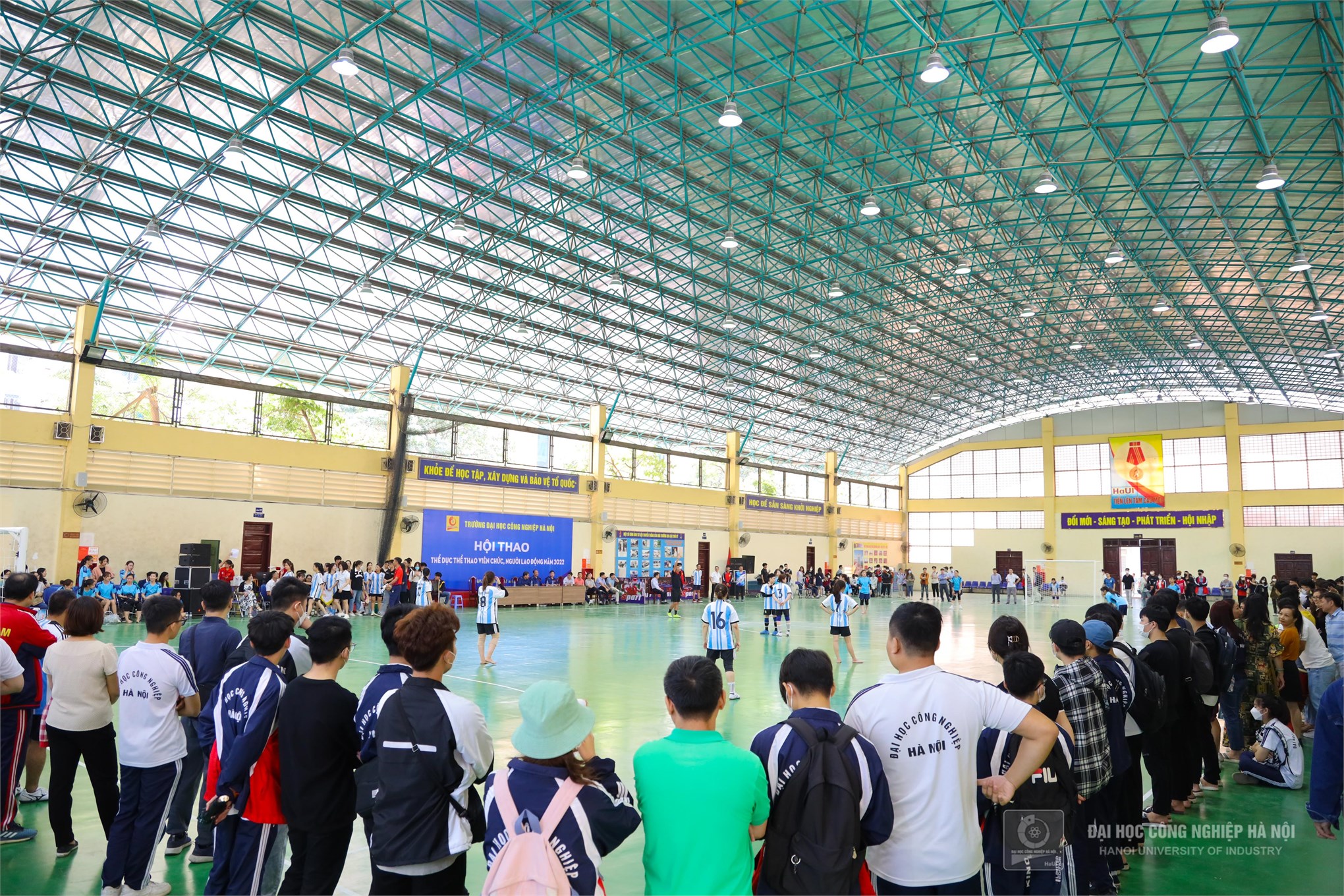 Tưng bừng Hội thao Thể dục thể thao viên chức, người lao động Trường Đại học Công nghiệp Hà Nội năm 2022
