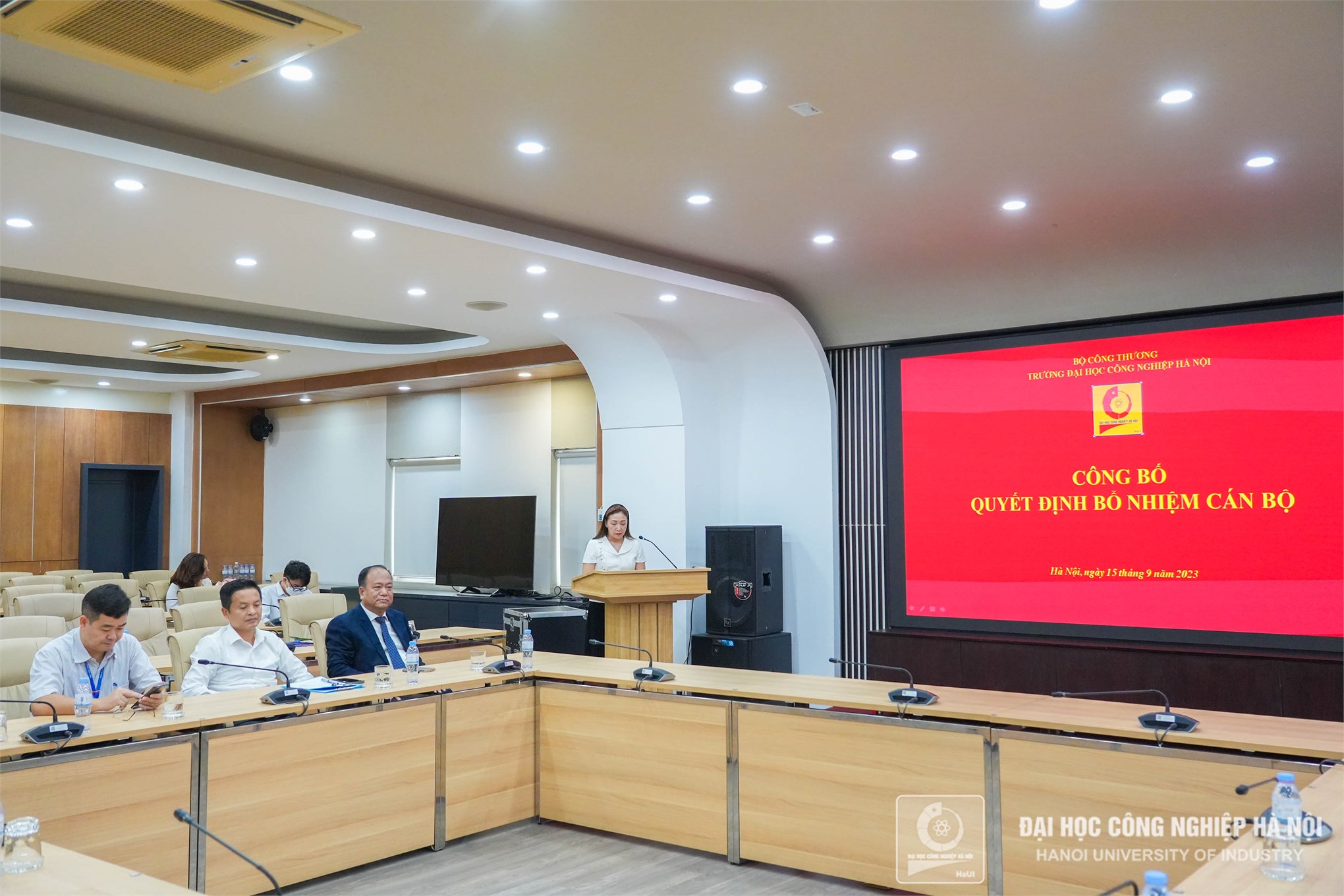 Trao Quyết định bổ nhiệm Phó Giám đốc và Kế toán trưởng Công ty LETCO