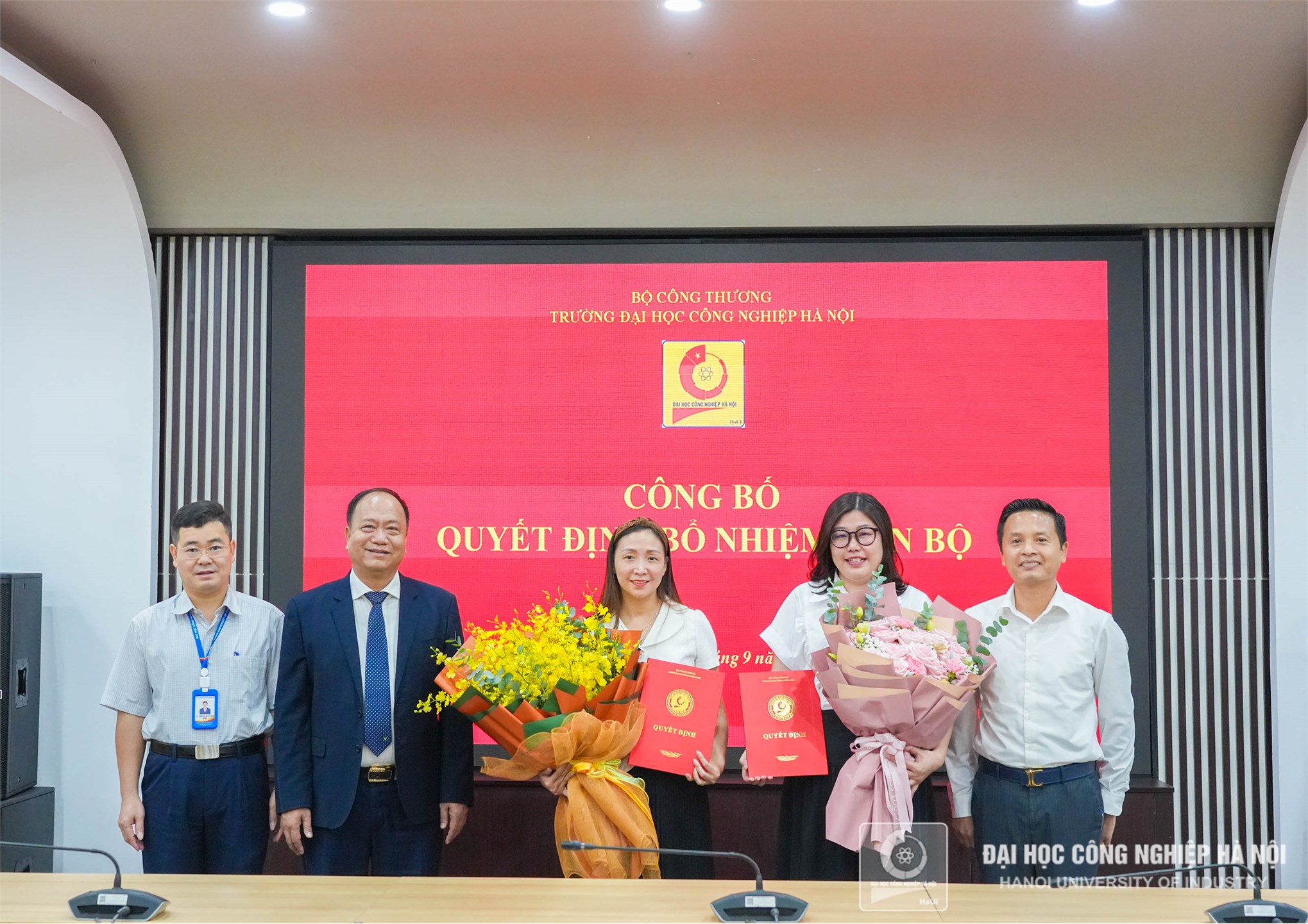 Trao Quyết định bổ nhiệm Phó Giám đốc và Kế toán trưởng Công ty LETCO