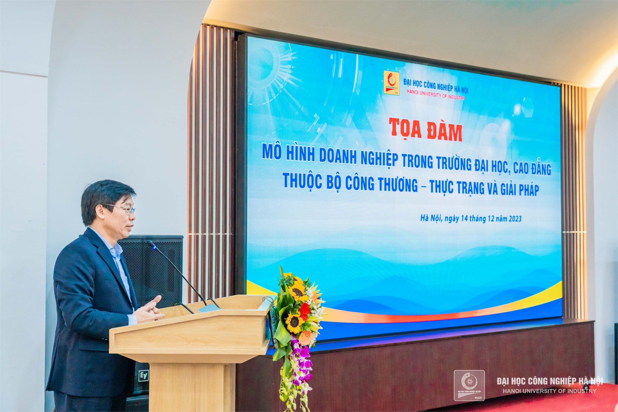 Phát triển mô hình doanh nghiệp trong trường đại học, cao đẳng thuộc Bộ Công Thương