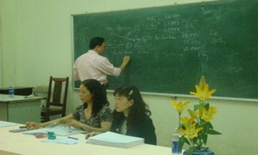 Ký hợp đồng bảo lãnh cho 11 TNS đi tu nghiệp và thực tập