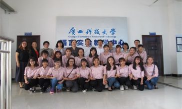 19 sinh viên ĐH Công nghiệp Hà Nội học tập tại trường ĐH KHKT Quảng Tây, TQ