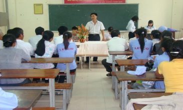 Ký hợp đồng cho 12 TNS đi tu nghiệp và thực tập tại Nhật Bản